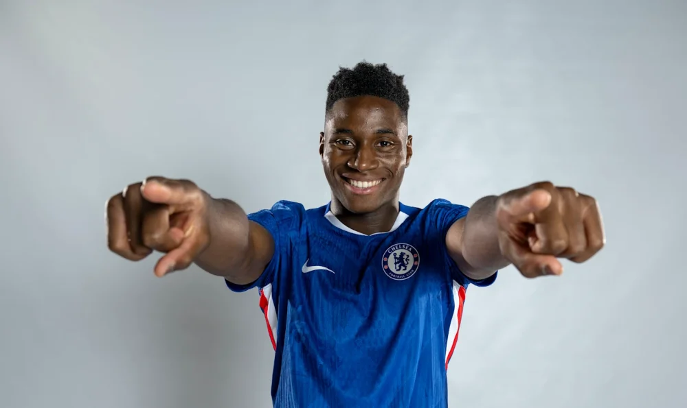 Dario_Essugo_-_Chelsea_signing_6.webp